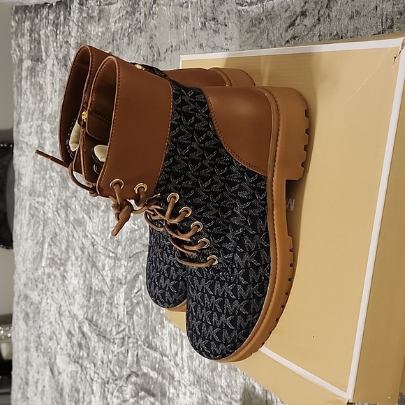 Michael kors denim embroidered boots - Picture 4 of 8